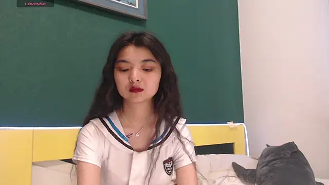 Snapshot of Shy_Kira chatting on June 1, 2026, 8:49 am Shy Kira online show from June 1, 2026, 8:49 am