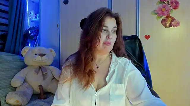 CoraSwon online show from April 18, 2026, 8:20 pm