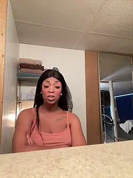 Snapshot of KLoveeee chatting on October 27, 2025, 7:18 pm KLoveeee online show from October 27, 2025, 7:18 pm