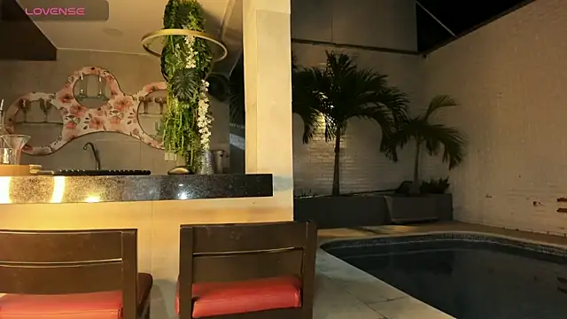 Maxim-Walker online show from October 17, 2025, 7:00 am