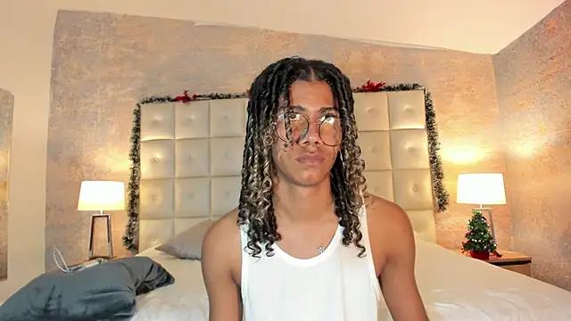 Maxim-Walker online show from December 17, 2025, 3:01 am