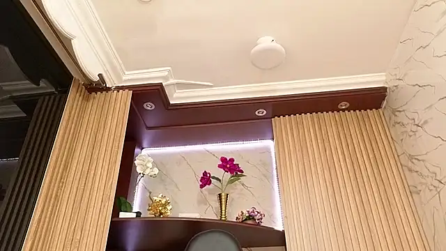 AmberNix online show from February 2, 2026, 2:38 pm