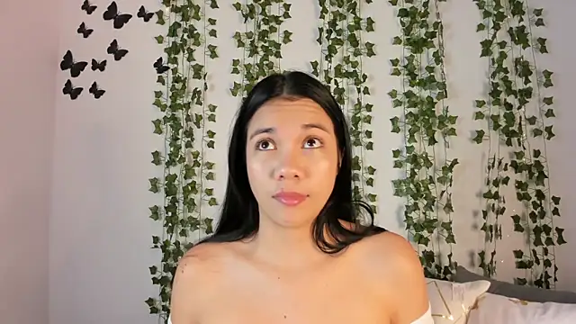 Emiily Parkerr online show from February 10, 2026, 2:59 am