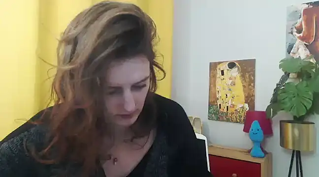 juicyNadine online show from December 5, 2024, 9:28 am