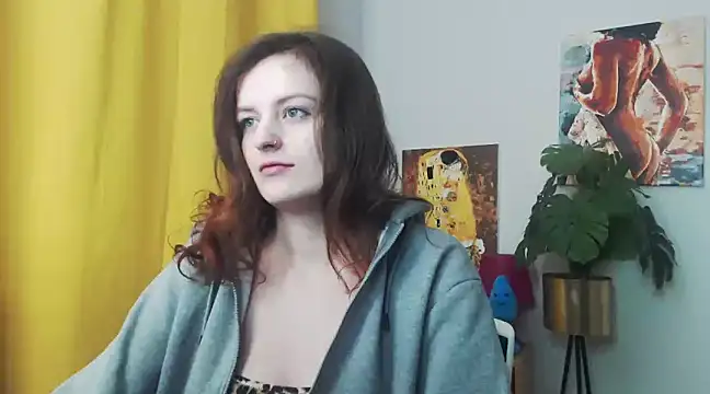 juicyNadine online show from December 18, 2024, 6:21 am