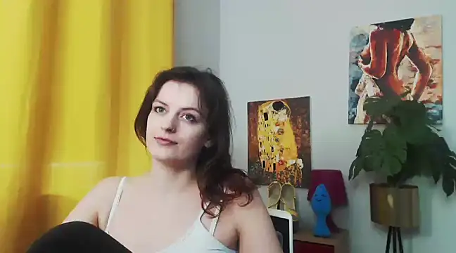 juicyNadine online show from December 19, 2024, 9:29 am