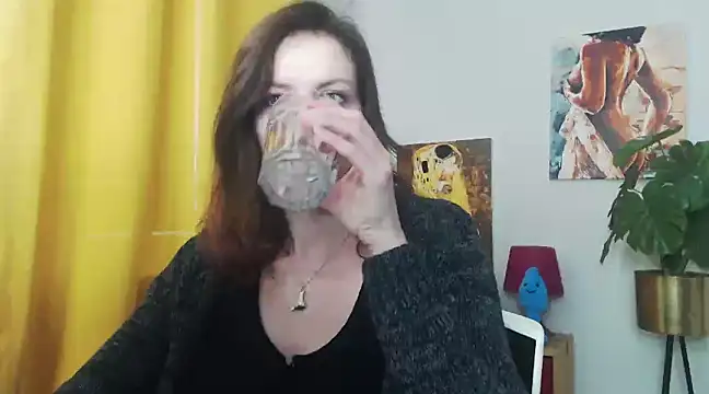 juicyNadine online show from January 20, 2025, 12:39 pm