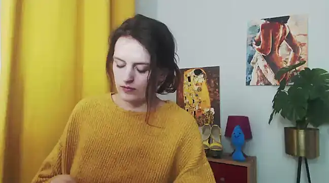 juicyNadine online show from January 21, 2025, 9:24 am