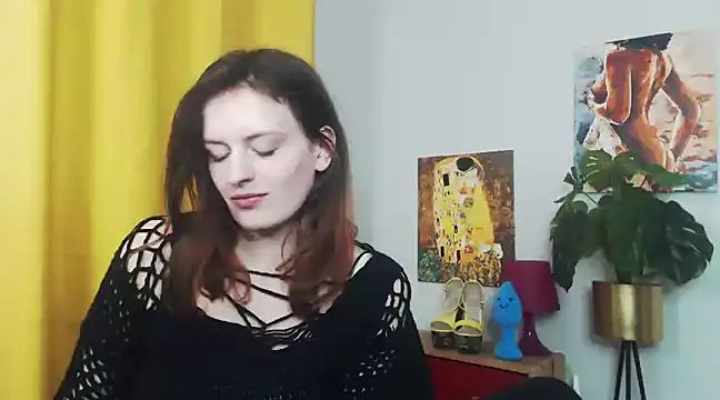 juicyNadine online show from January 31, 2025, 9:27 am