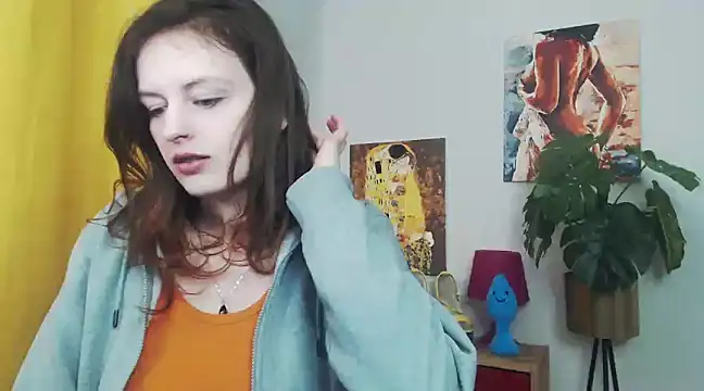 juicyNadine online show from March 6, 2025, 6:19 am