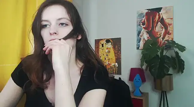 juicyNadine online show from March 19, 2025, 12:23 pm