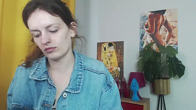 juicyNadine online show from September 10, 2025, 4:45 am