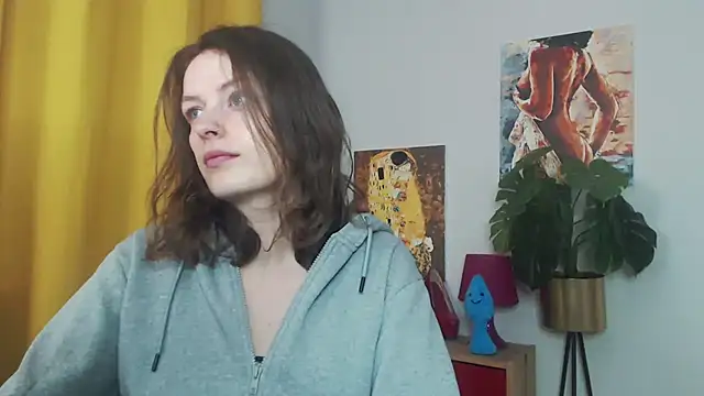 juicyNadine online show from October 8, 2025, 4:43 am