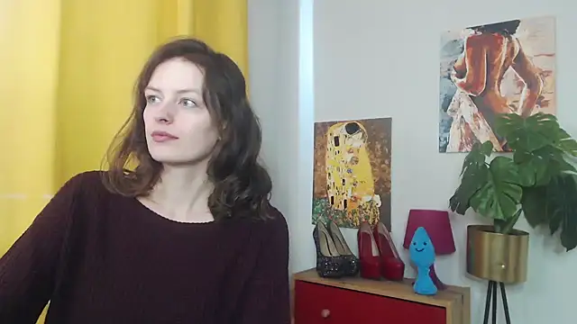 juicyNadine online show from November 8, 2025, 8:25 am