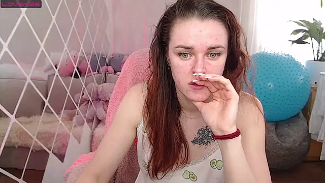 Bella  Swoon online show from March 20, 2025, 3:45 am