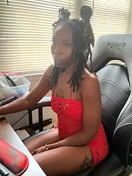 Snapshot of LeyaHoneybuns chatting on September 30, 2025, 3:17 pm LeyaHoneybuns online show from September 30, 2025, 3:17 pm