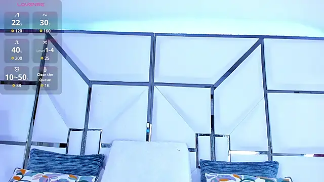 Snapshot of RileySweett chatting on February 24, 2025, 11:32 am RileySweett online show from February 24, 2025, 11:32 am