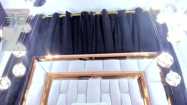 Snapshot of RileySweett chatting on September 14, 2025, 11:42 am RileySweett online show from September 14, 2025, 11:42 am