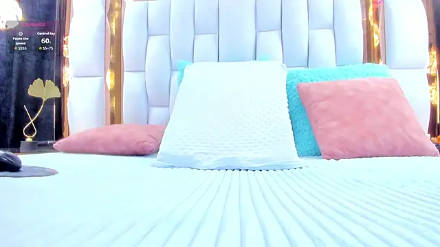 Snapshot of RileySweett chatting on October 26, 2025, 11:49 am RileySweett online show from October 26, 2025, 11:49 am