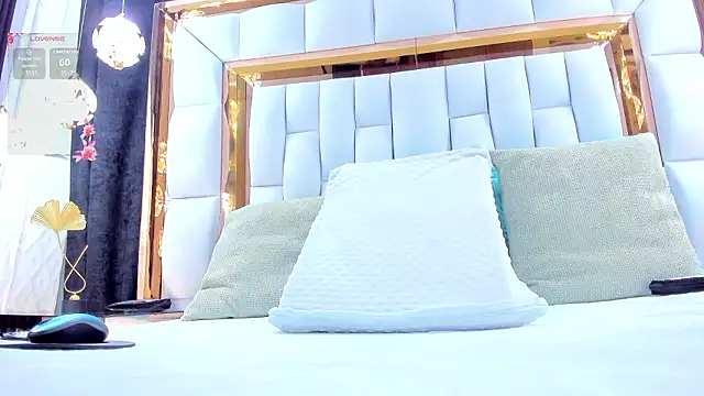 Snapshot of RileySweett chatting on February 5, 2026, 11:48 am RileySweett online show from February 5, 2026, 11:48 am