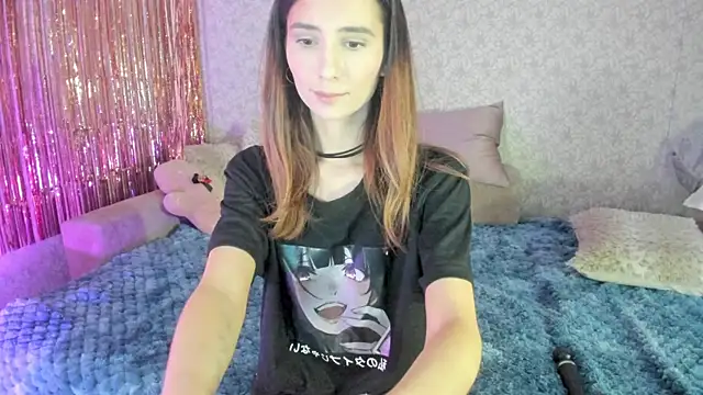 crystalnut online show from January 10, 2025, 12:04 pm