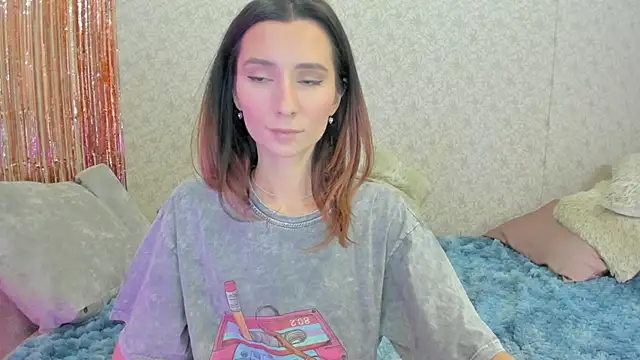 crystalnut online show from January 26, 2025, 3:06 am