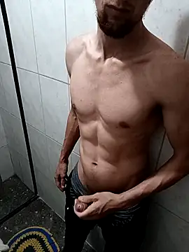 Snapshot of Kaue007 chatting on October 3, 2025, 5:26 am Kaue007 online show from October 3, 2025, 5:26 am