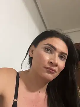 Snapshot of KimberllySaeez chatting on October 11, 2025, 8:02 am KimberllySaeez online show from October 11, 2025, 8:02 am