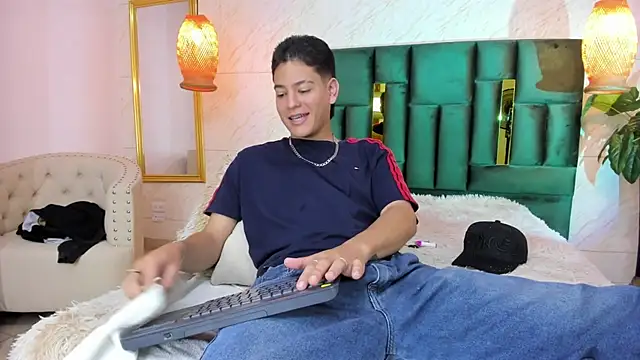 Levy Steve online show from November 30, 2025, 4:38 am