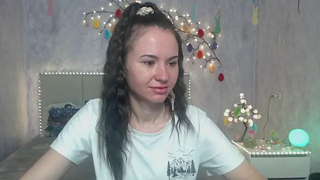 KaraCriegs online show from April 2, 2026, 6:05 pm