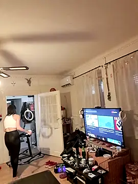 An g elly online show from March 1, 2025, 2:44 pm