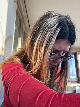 NadiraNoor online show from October 12, 2025, 2:49 pm