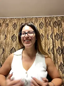 NadiraNoor online show from October 20, 2025, 8:53 pm