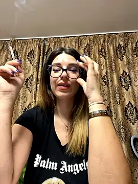 NadiraNoor online show from November 14, 2025, 9:46 pm