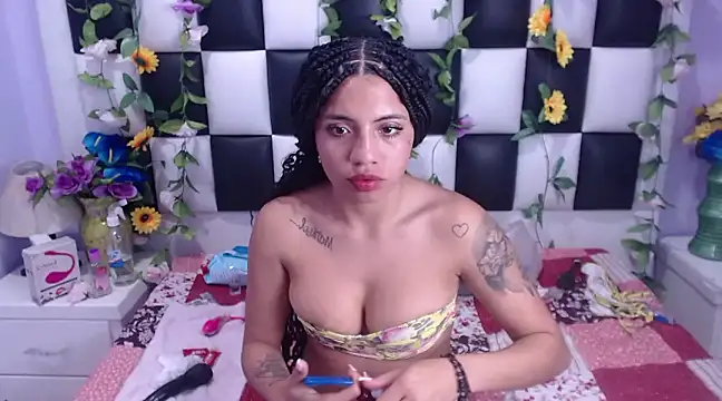 Snapshot of arianaa_tompsoon chatting on December 6, 2024, 8:26 am arianaa tompsoon online show from December 6, 2024, 8:26 am