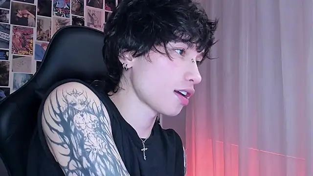 Snapshot of liamelf chatting on January 4, 2025, 5:58 am liamelf online show from January 4, 2025, 5:58 am