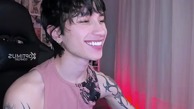 Snapshot of liamelf chatting on March 22, 2025, 5:49 am liamelf online show from March 22, 2025, 5:49 am