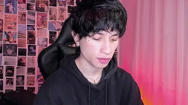 Snapshot of liamelf chatting on October 14, 2025, 7:20 am liamelf online show from October 14, 2025, 7:20 am