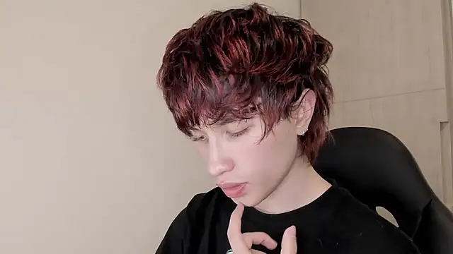 liamelf online show from February 13, 2026, 1:56 am