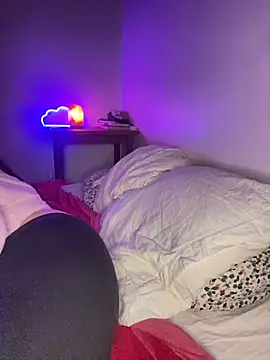 milkyhonybaby online show from January 3, 2025, 6:57 pm