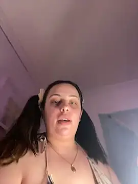 milkyhonybaby online show from February 8, 2025, 7:48 am