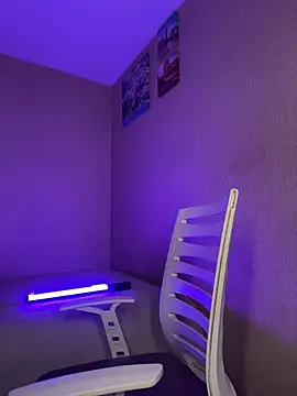 Snapshot of DanArant chatting on April 15, 2026, 11:38 pm DanArant online show from April 15, 2026, 11:38 pm