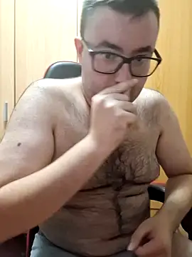 Javier bear online show from October 20, 2025, 1:33 pm