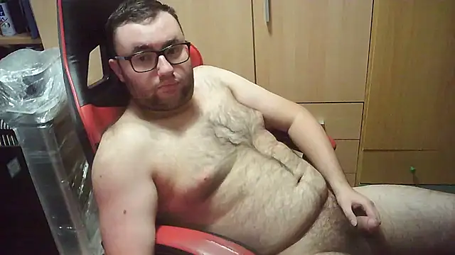 Javier bear online show from November 1, 2025, 10:06 am