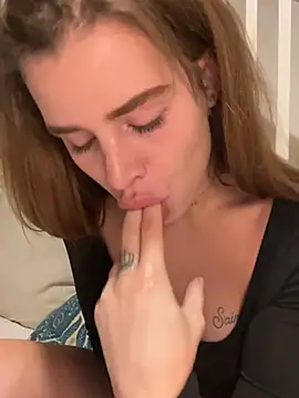 EmiliaCatalina online show from February 23, 2025, 11:36 pm