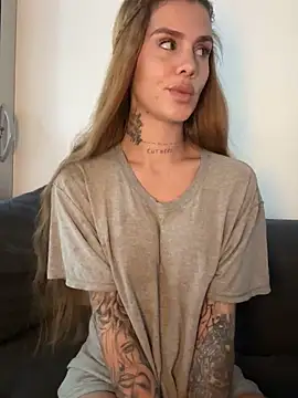 EmiliaCatalina online show from March 29, 2026, 6:52 pm