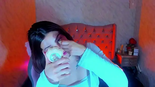 LiaHarryis online show from January 20, 2025, 11:10 pm