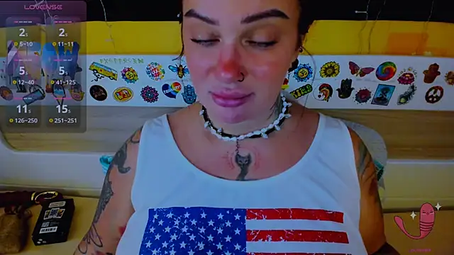 EllieOz online show from September 26, 2025, 11:25 am