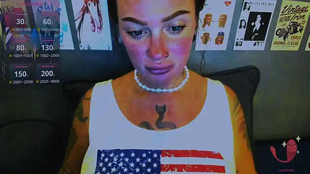 EllieOz online show from April 15, 2026, 4:58 pm