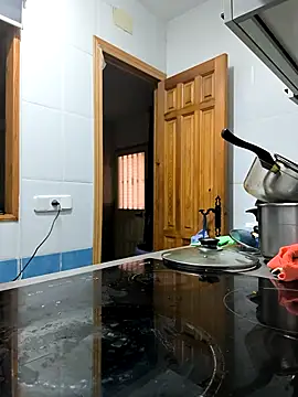 Snapshot of Mistik_red chatting on September 30, 2025, 10:31 am Mistik red online show from September 30, 2025, 10:31 am